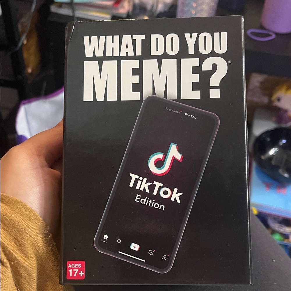 What Do You Meme? TikTok Edition Game Barely Used